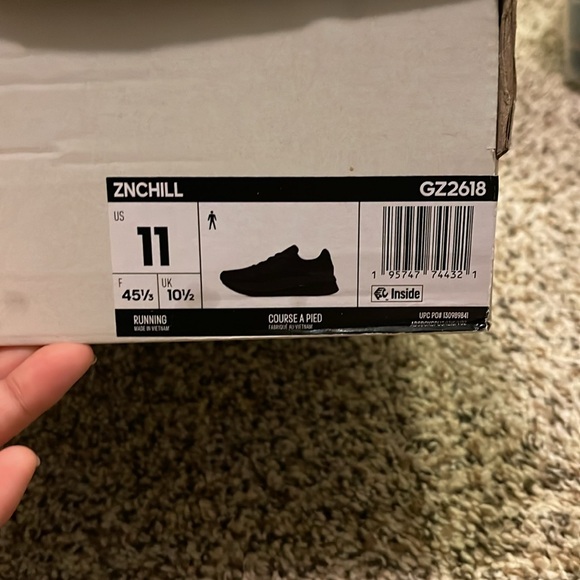 Adidas shoes - Picture 6 of 7